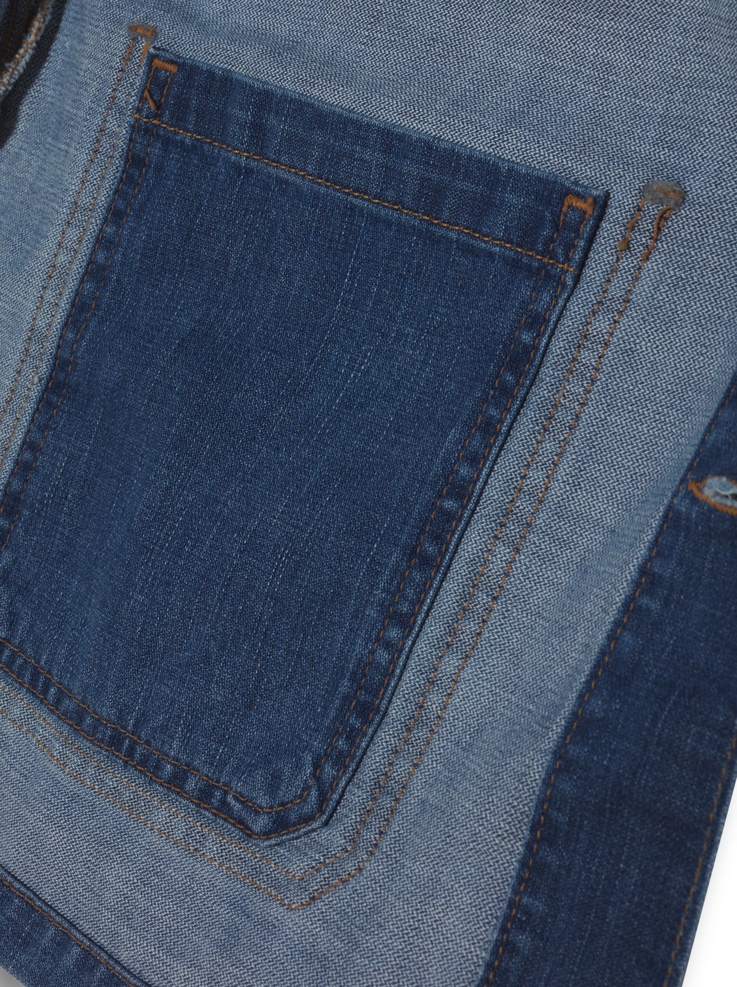 Veste worker délavée jeans , coupe droite, style utilitaire, disponible jusqu'à la taille 3XL, fabriquée en 100% coton éco-responsable pour toutes les morphologies.